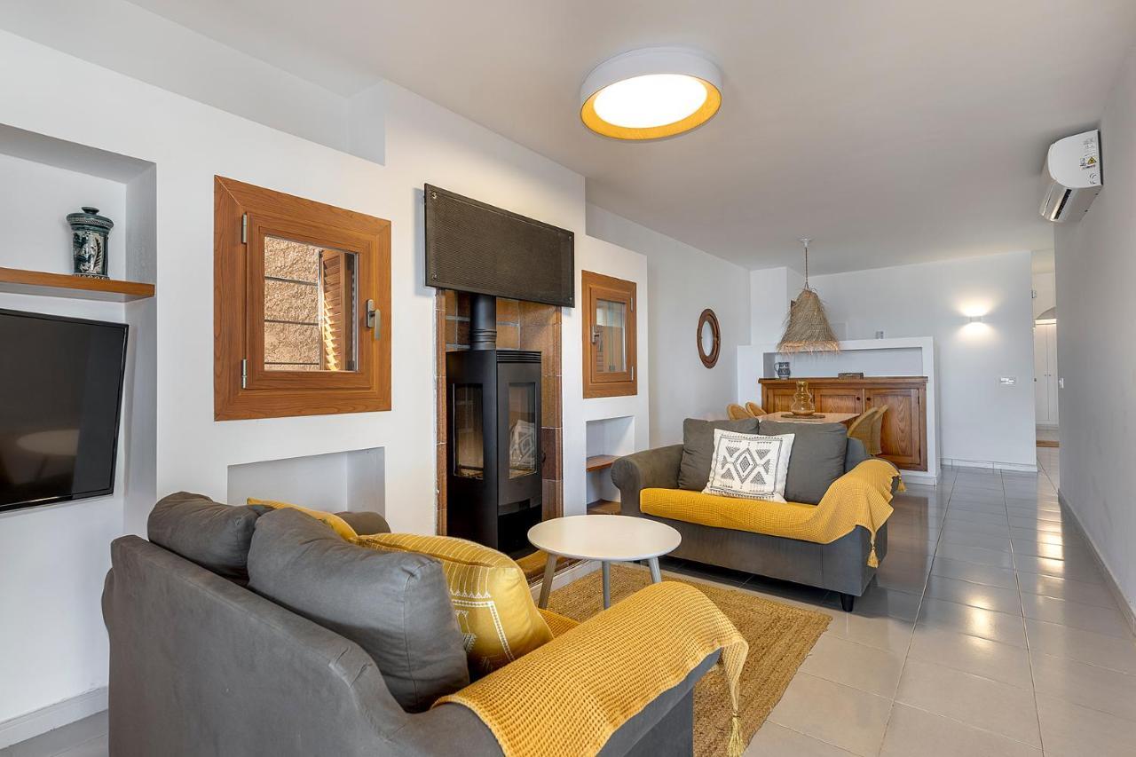 La Gola Apartment, First-Line Beachfront, Newly Refurbished 포엔샤 항구 외부 사진